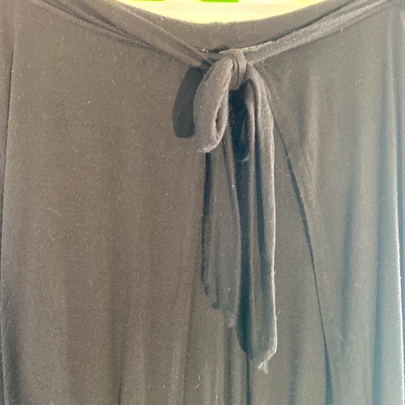 Como Black soft and stretchy tee shirt fabric wrap look long black pants - Picture 2 of 6